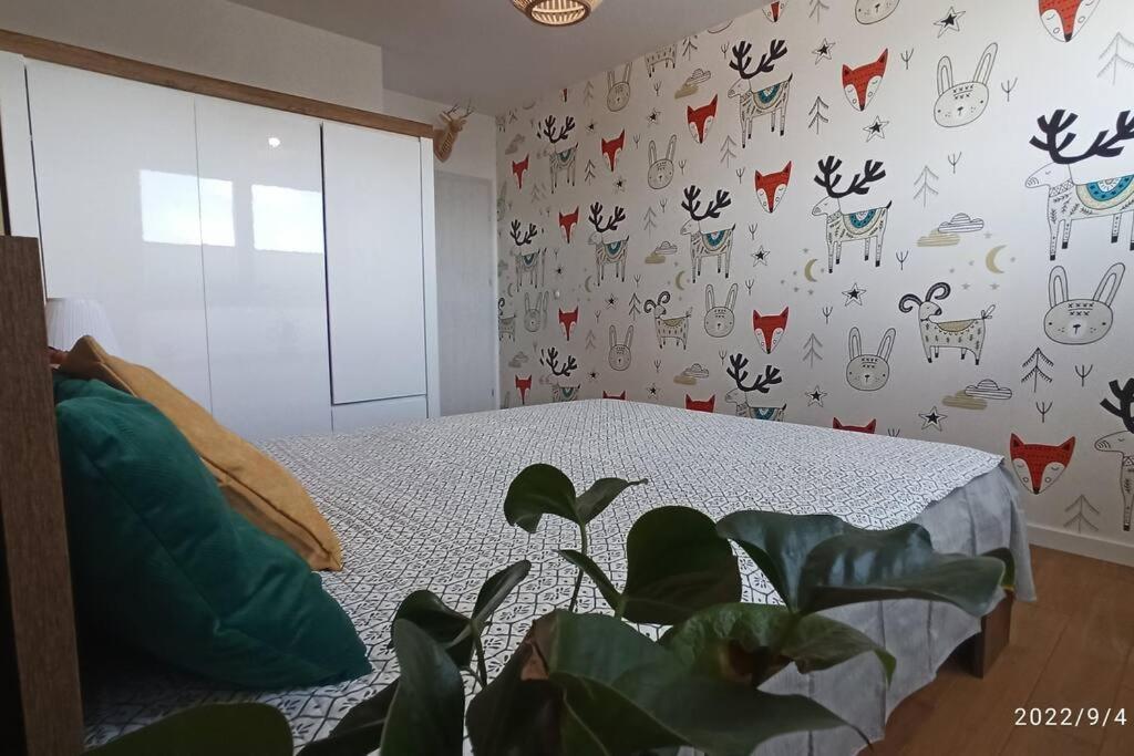 Comfy, Familly Friendly Apartment. Balcony. Garage. * Warszawa