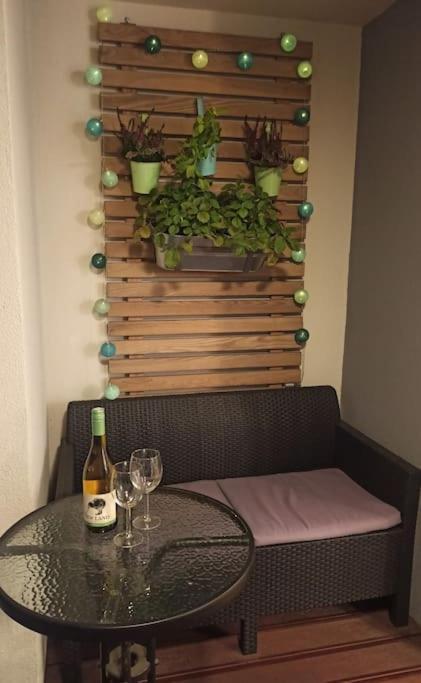 Comfy, Familly Friendly Apartment. Balcony. Garage. Butas