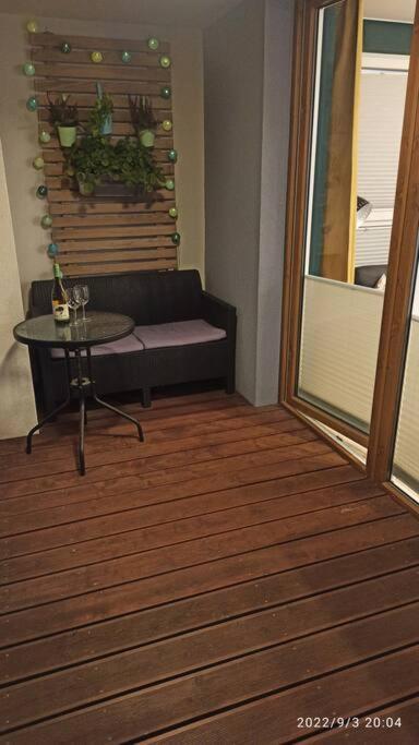 Comfy, Familly Friendly Apartment. Balcony. Garage. Butas
